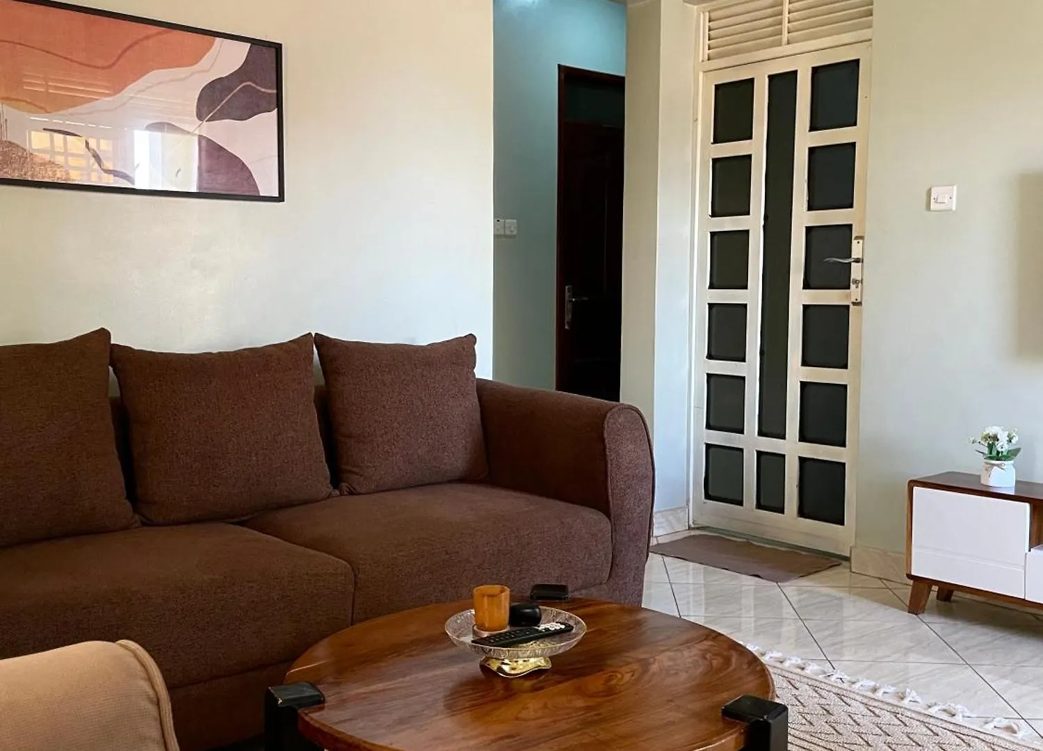 A-Grade Living-Wifi & Parking Appartement Kampala Oeganda