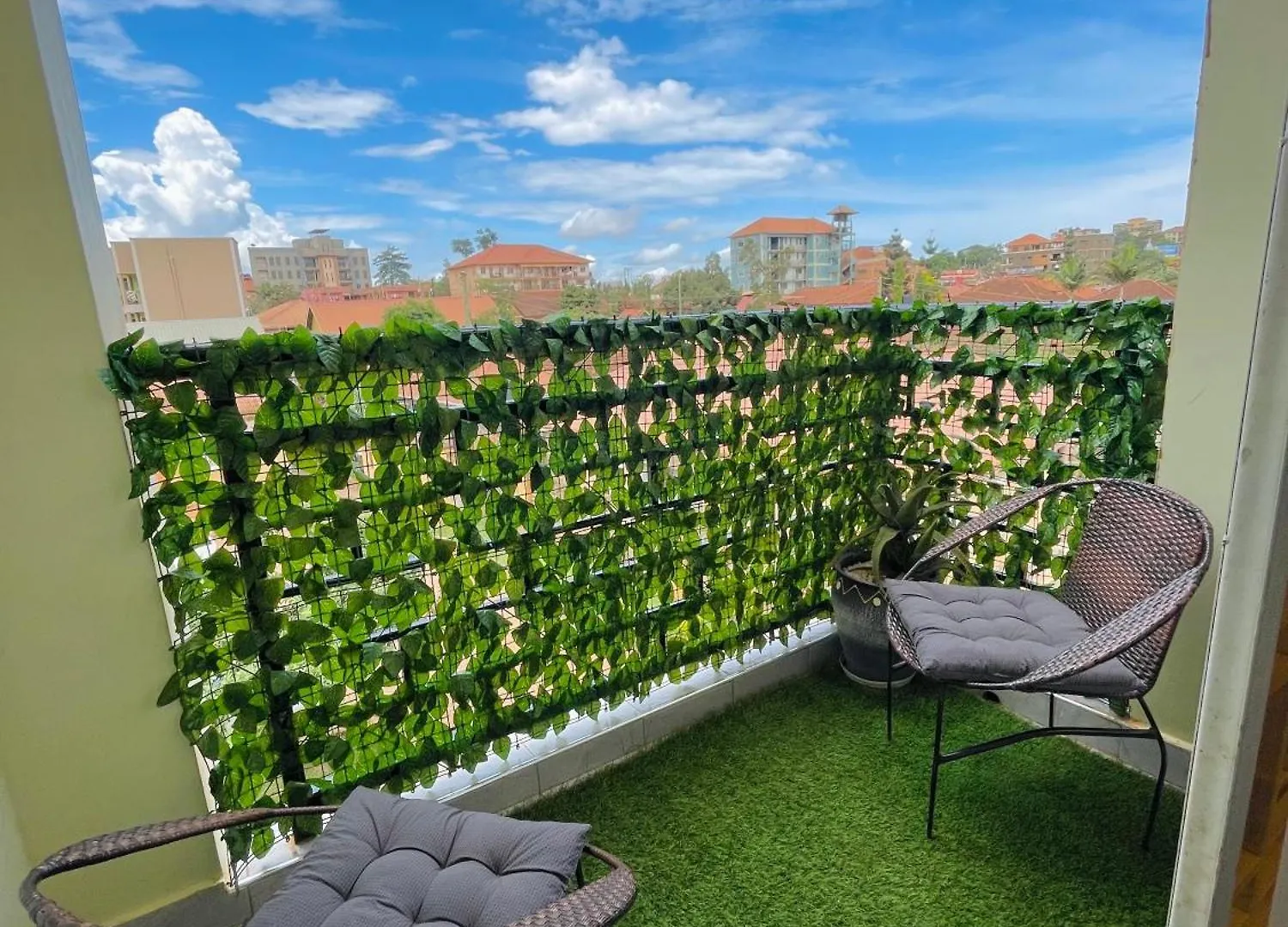 A-Grade Living-Wifi & Parking Appartement Kampala